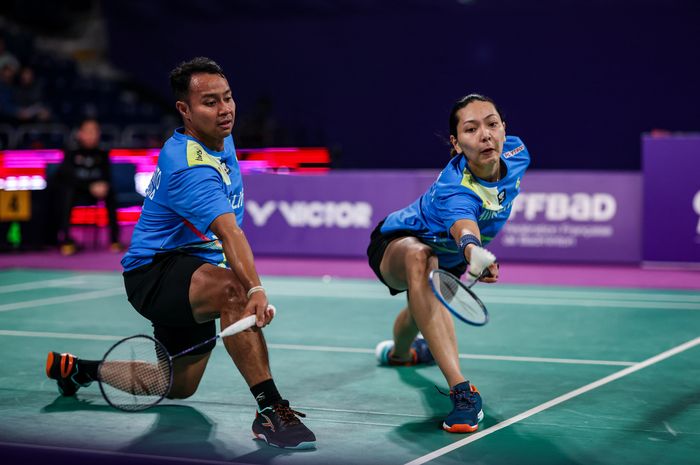 Ganda campuran Indonesia, Rehan Naufal Kusharjanto/Gloria Emanuelle Widajaja, pulangkan murid Nova Widianto pada 32 besar All England Open 2025.