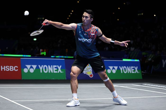Pebulu tangkis tunggal putra Indonesia, Jonatan Christie, pada babak pertama All England Open 2025 di Utilita Arena, Birmingham, Inggris, Selasa (11/3/2025).