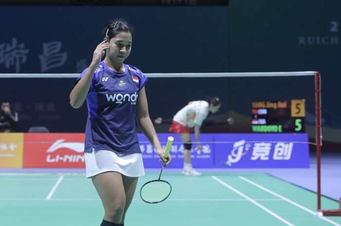 Tunggal putri Indonesia, Ester Nurumi Tri Wardoyo belum bisa mempertahankan asa Indonesia juarai Ruichang China Masters 2025 usai dibekuk wakil tuan rumah pada babak semifinal.