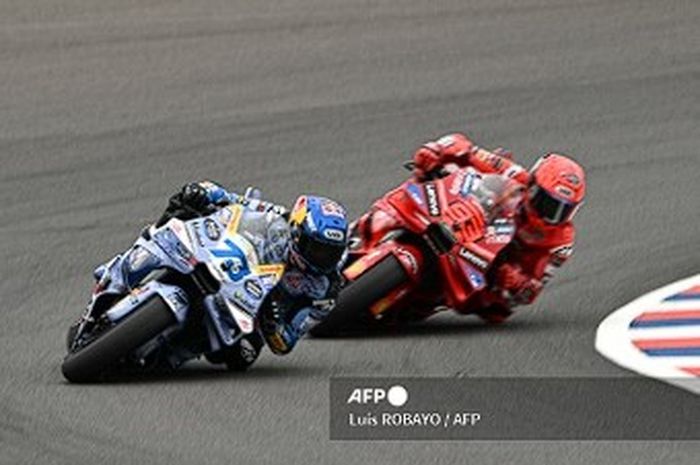 Marc Marquez nyaris menyerah dalam persaingan dengan adiknya sendiri Alex Marquez saat MotoGP Argentina di Sirkuit Termas de Rio Hondo, Senin (17/3/2025) dini hari WIB.