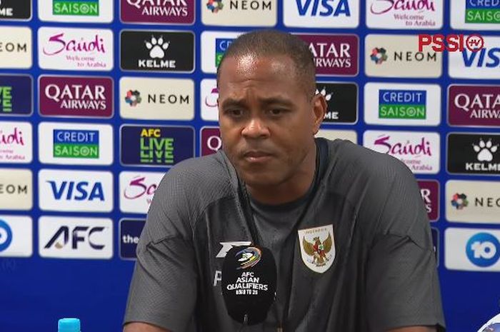 Patrick Kluivert saat konferensi pers jelang laga Australia Vs Timnas Indonesia di Sydney Football Stadium pada Rabu (19/3/2025).