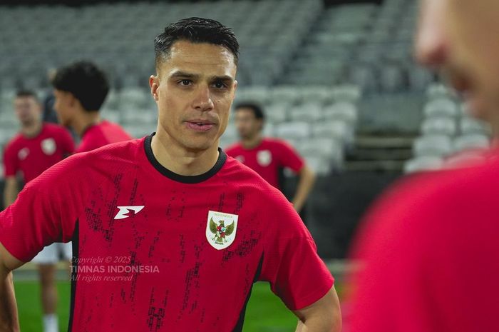 Pemain Timnas Indonesia Joey Pelupessy saat menjalani latihan dengan skuad Garuda di Australia.