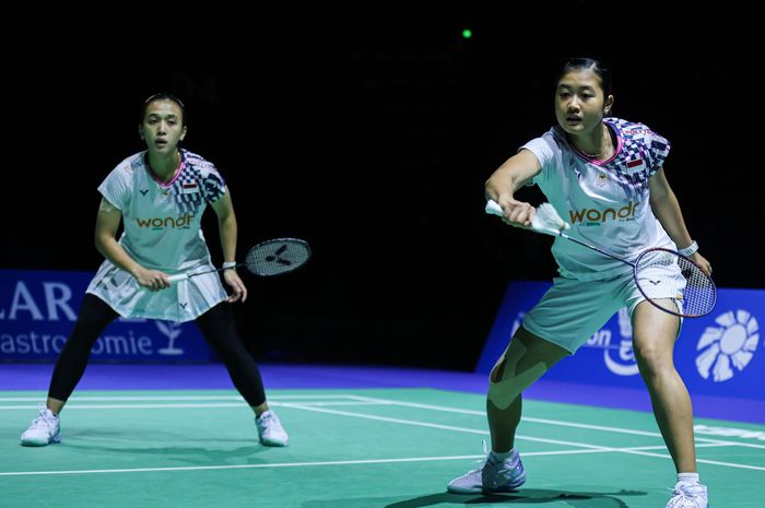Pasangan ganda putri Indonesia, Febriana Dwipuji Kusuma/Amallia Cahaya Pratiwi, melaju ke babak kedua Kejuaraan Asia 2025