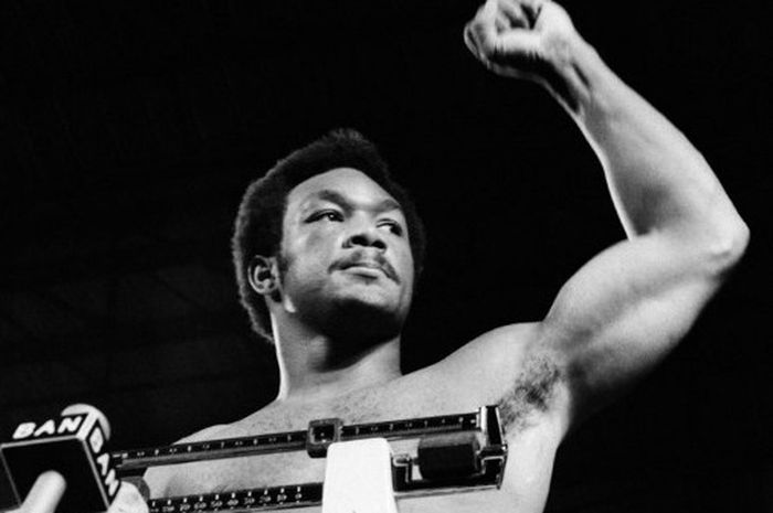 Pada 26 Maret 1974, George Foreman menang KO hanya dalam 2 ronde atas salah satu petinju yang pernah menaklukkan Muhammad Ali, Ken Norton.