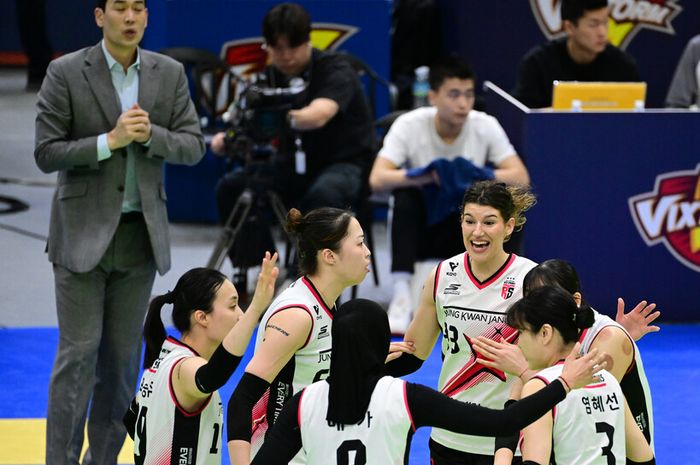 Tim bola voli putri, Daejeon JungKwanJang Red Sparks pada semifinal playoff Liga Voli Korea di Suwon Gymnasium, Selasa (25/3/2025).