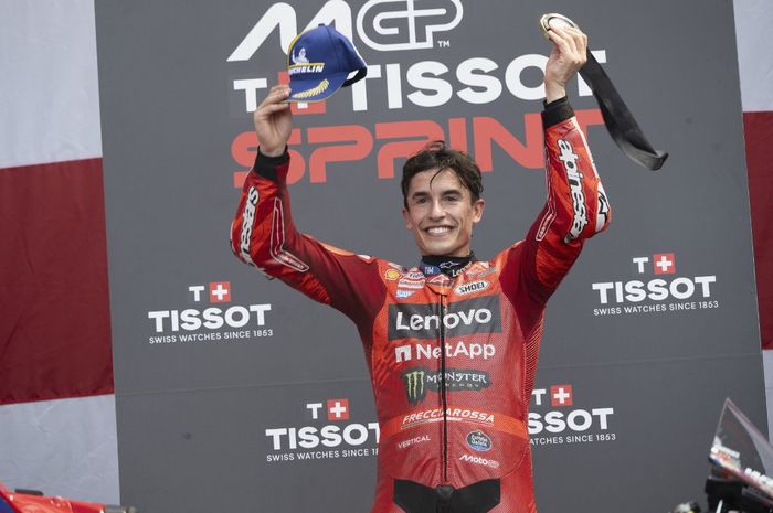 Pembalap Ducati, Marc Marquez, merayakan kemenangan pada sprint race MotoGP Americas 2025 di COTA, Sabtu (29/3/2025).