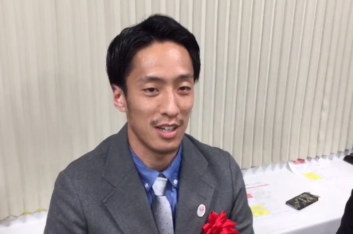 Mantan ganda putra Jepang, Noriyasu Hirata, yang juga jadi musuh lama Hendra Setiawan, terpilih menjadi pelatih baru sekotr ganda campuran Nippon Badminton Association (NBA).