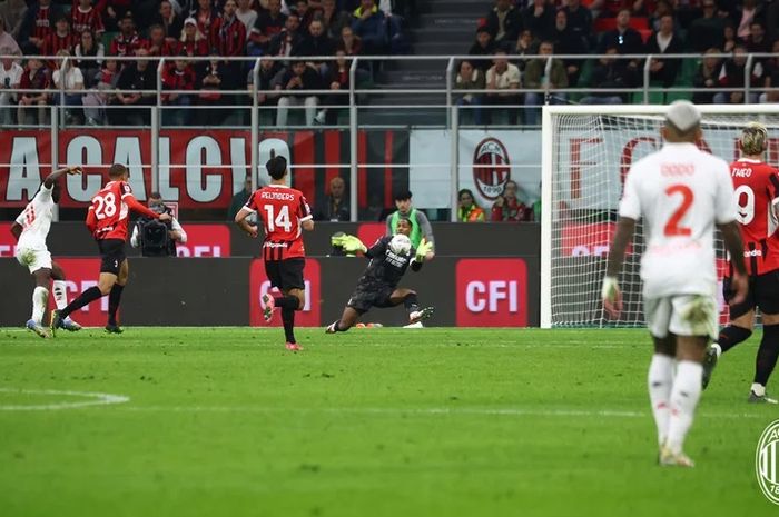 AC Milan bermain seri 2-2 kontra Fiorentina pada giornata ke-31 Liga Italia 2024-2025.