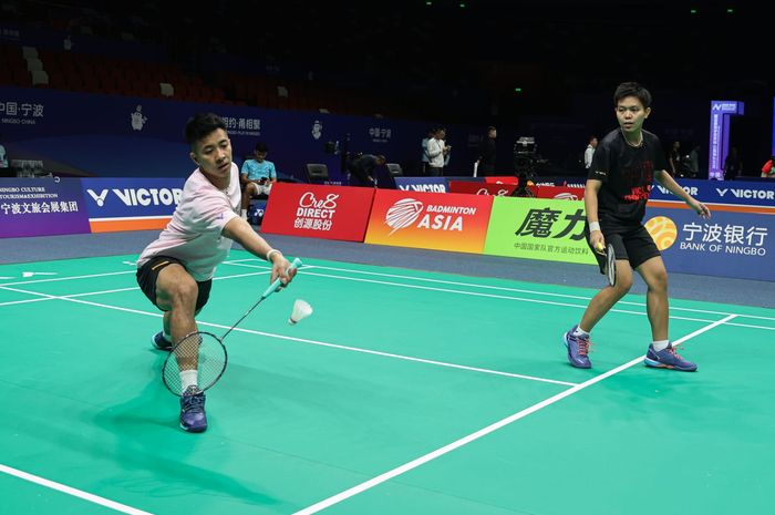 Ganda campuran Indonesia, Dejan Ferdinansyah/Siti Fadia Silva Ramadhanti saat berlatih di Ningbo Olympic Sports Center di kota Ningbo, China, Senin, 7 April 2025