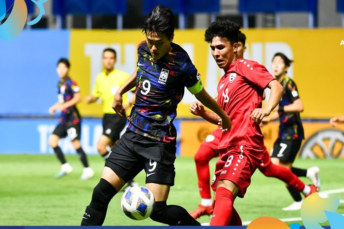 Suasana pertandingan kedua Grup C Piala Asia U-17 2025 antara Afghanistan dan Korea Selatan.