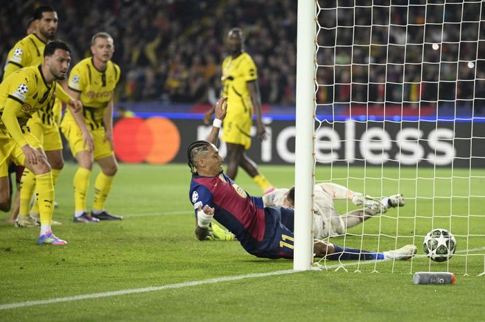 Borussia Dortmund dikalahkan Barcelona 0-4 pada leg pertama babak perempat final Liga Champions, Kamis (10/4/2025) dini hari WIB.