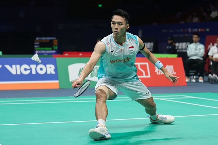 Wakil Indonesia, Jonatan Christie terkena dampak dari perubahan tatanan ranking BWF terbaru 10 besar dunia.