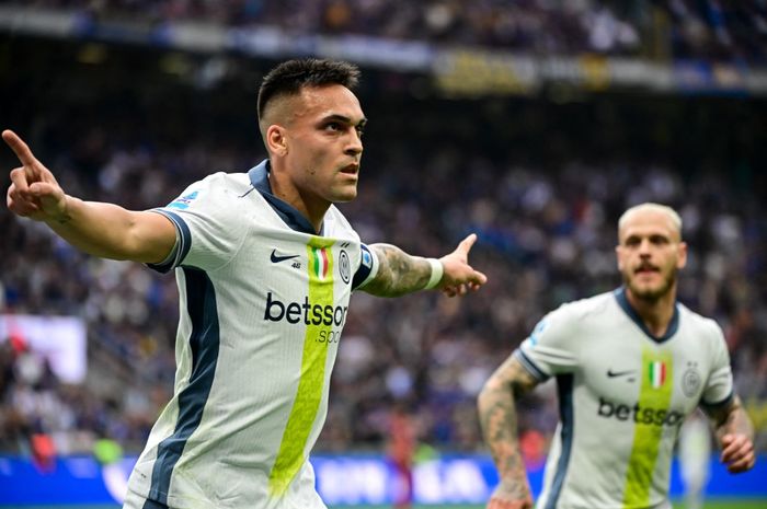 Inter Milan melibas Cagliari dengan diwarnai rekor 20 gol Lautaro Martinez dan balutan jersei khusus Valentino Rossi dalam partai Liga Italia di San Siro (12/4/2025).