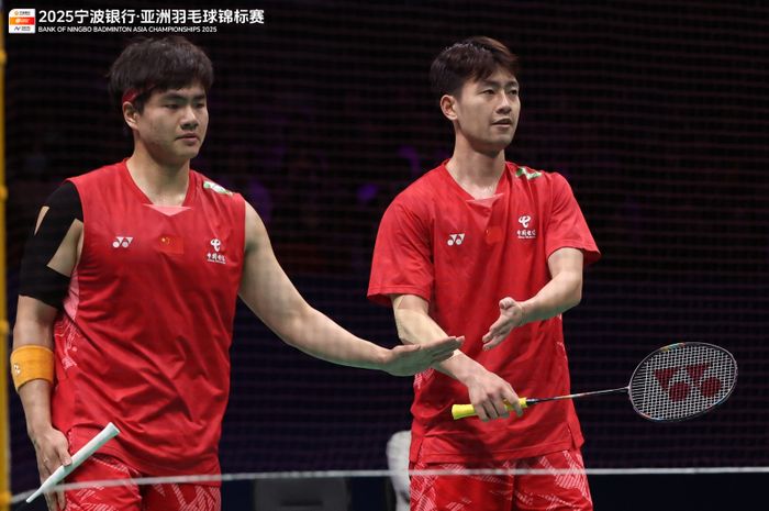 Ganda putra China, Liang Wei Keng/Wang Chang, kandas di semifinal Kejuaraan Asia 2025 yang digelar di Ningbo Olympic Sports Centre Gymnasium, Ningbo, China, Sabtu (12/4/2025)