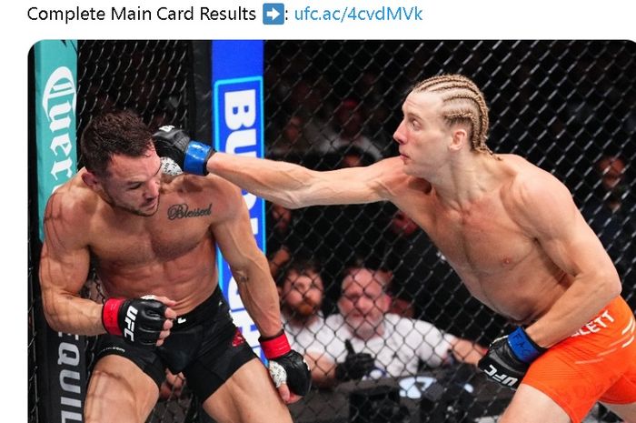 Meski saling hajar, Paddy Pimblett rupanya beri pelukan hangat pada Michael Chandler di belakang layar