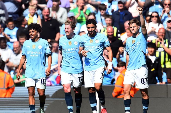 Liverpool kebangetan kalau tidak menang lagi, sementara Manchester City diam-diam menembus posisi 4 besar klasemen Liga Inggris 2024-2025.