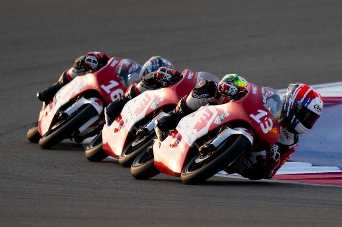 M Badly Ayatullah (13) tampil impresif pada seri kedua Idemitsu Asia Talent Cup 2025 di Sirkuit Lusail, Qatar, pada 12-13 April 2025.