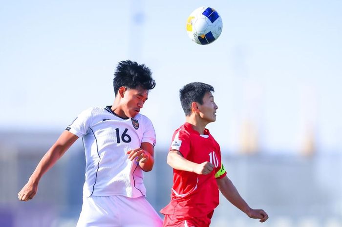 Timnas U-17 Indonesia tersingkir di babak perempat final Piala Asia U-17 2025 usai dikalahkan Korea Utara dengan skor 0-6 pada Senin (14/4/2025) malam WIB.