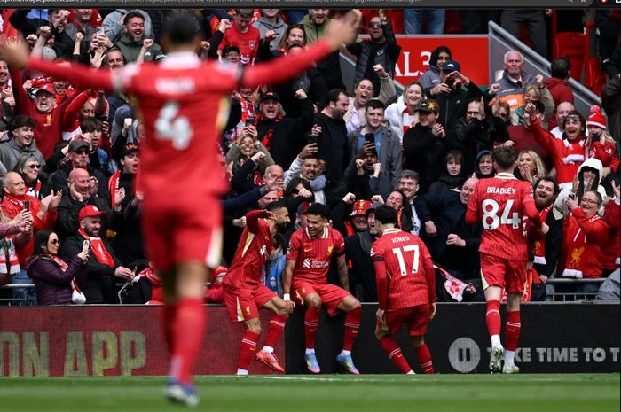 Jika satu skenario menarik ini terjadi, maka Liverpool bisa memastikan gelar juara Liga Inggris 2024-2025 pada minggu depan.