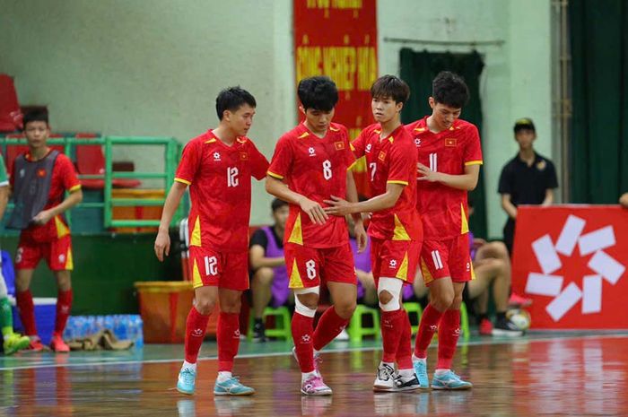 Timnas Futsal Vietnam berhasil membantai tim peringkat 7 dunia di laga uji coba.