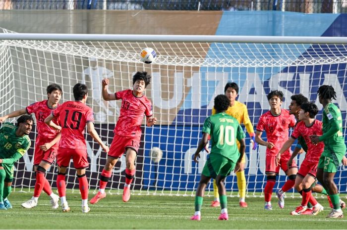 Korea Selatan yang sempat dikalahkan timnas U-17 Indonesia di babak grup bernasib ngenes pada laga semifinal Piala Aisa U-17 kontra tuan rumah, Arab Saudi.