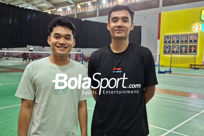 Pasangan ganda putra Indonesia, Leo Rolly Carnando/Bagas Maulana, berpose di pelatnas Cipayung, Jakarta, Rabu (16/4/2025).