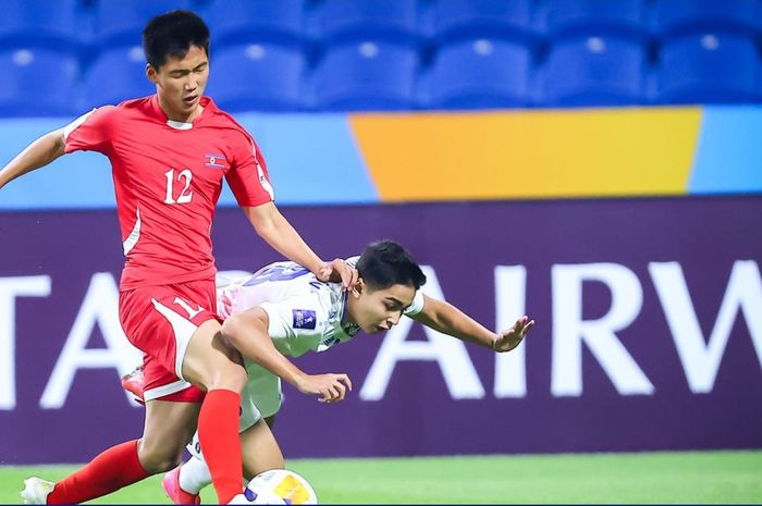 Suasana laga semifinal Piala Asia U-17 2025 antara Uzbekistan vs Korea Utara di King Fahd Sports City, Taif, Jumat (18/4/2025) dini hari WIB