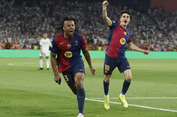 Gol jarak jauh Jules Kounde pastikan kemenangan 3-2 Barcelona atas Real Madrid di final Copa del Rey 2024-2025 lewat babak perpanjangan waktu.