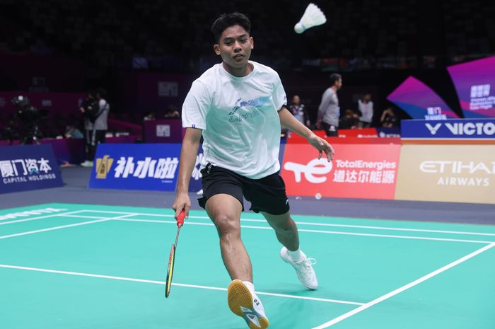 Pebulu tangkis tunggal putra Indonesia, Moh, Zaki Ubaidillah, saat berlatih jelang laga perdana grup Sudirman Cup 2025 di Xiamen Fenghuang Gymnasium, China, Sabtu (26/4/2025).