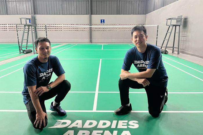 Legenda bulutangkis ganda putra Indonesia, Hendra Setiawan dan Mohammad Ahsan, meresmikan Daddies Arena