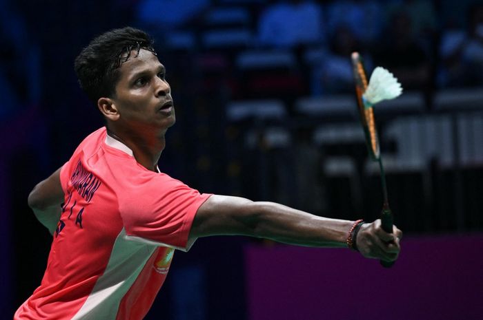Pebulu tangkis tunggal putra India, Sathish Kumar Karunakaran, tampil pada partai kedua pada laga akhir Grup D Sudirman Cup 2025 di Xiamen Fenghuang Gymnasium, China, Kamis (1/5/2025).