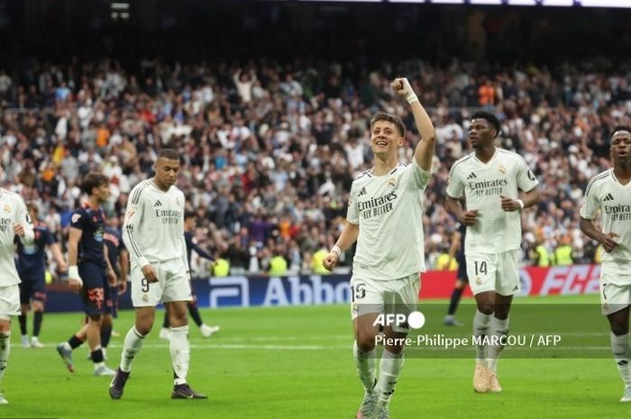 Real Madrid sukses memetik kemenangan 3-2 atas Celta Vigo dalam lanjutan Liga Spanyol 2024-2025 yang menjadi modal bagus untuk duel El Clasico kontra Barcelona pekan depan.