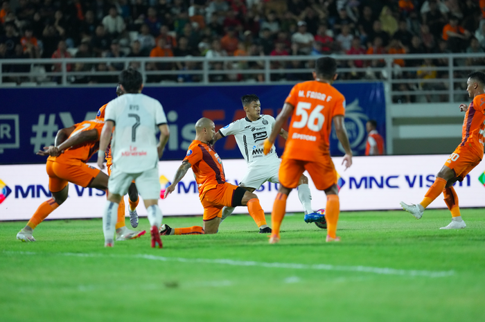 Duel Persija Jakarta Vs Borneo FC