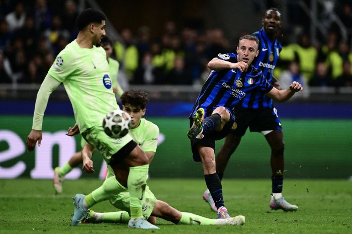 Davide Frattesi mencetak gol penentu kemenangan 4-3 Inter Milan atas Barcelona di leg kedua semifinal Liga Champions, Selaa (6/5/2025) di San Siro.