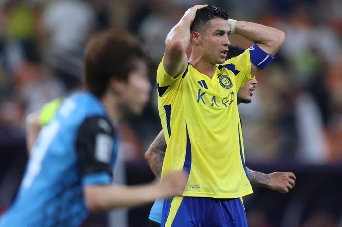 Reaksi Cristiano Ronaldo dalam pertandingan Al Nassr melawan Kawasaki Frontale pada duel Liga Champions Asia 2024-2025.