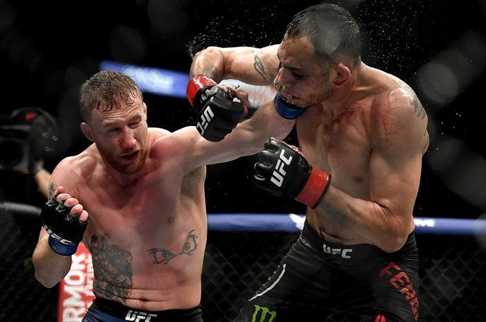 Justin Gaethje memukuli musuh terkutut Khabib Nurmagomedov, Tony Ferguson, secara brutal di UFC 249 pada 9 Mei 2020.