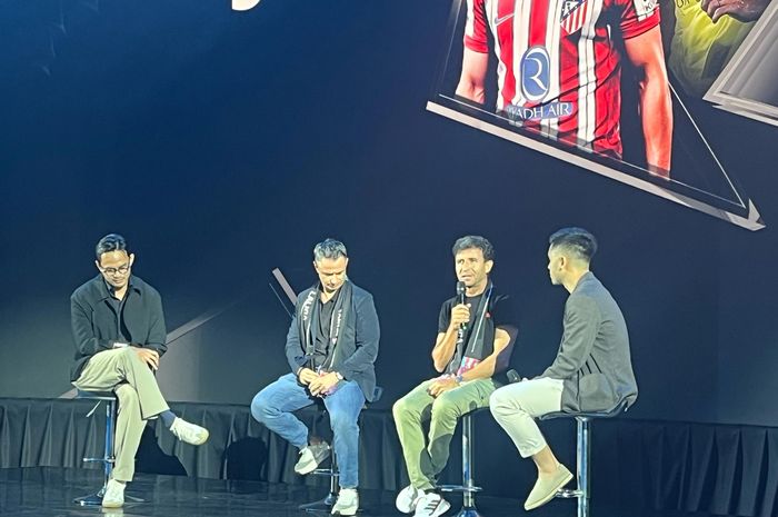 Mantan pelatih timnas Indonesia, Luis Milla, menyaksikan nonton bersama El Clasico antara Real Madrid Vs Barcelona di Indonesia.