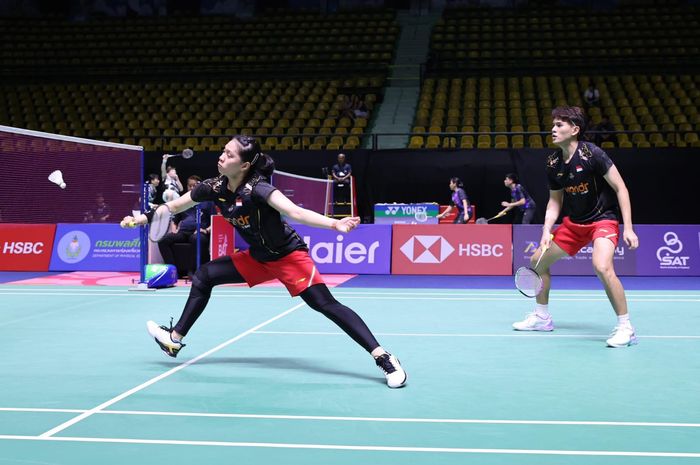 Adnan Maulana/Indah Cahya Sari Jamil membuat kejutan menumbangkan unggulan pertama sekaligus pasangan nomor satu dunia asal China pada babak pertama Thailand Open 2025.