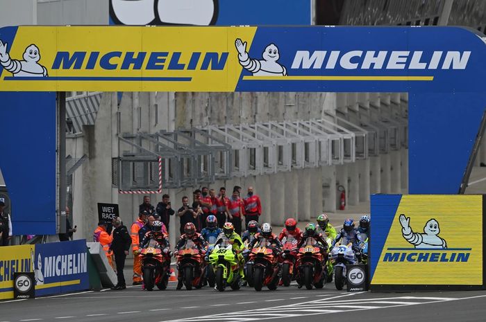 Salah satu suasana balapan utama MotoGP Prancis 2025 (11/5/2025) yang dilabeli gila oleh pembalap timnya Valentino Rossi, Fabio Di Giannantonio.