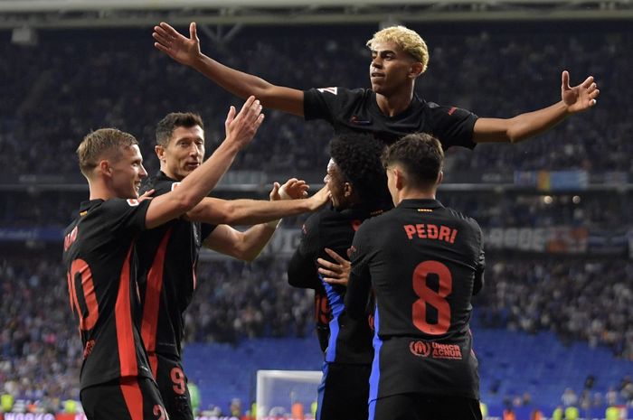 Real Madrid malah dihujat karena memberi ucapan selamat kepada Barcelona atas keberhasilannya menjuarai Liga Spanyol musim ini.