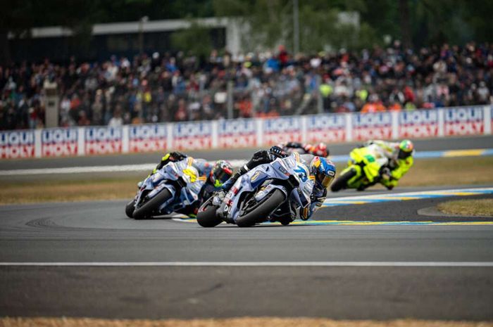 Pembalap BK8 Gresini Racing, Fermin Aldeguer, beruntun bisa mencuri ilmu dari seniornya di Ducati seperti Alex Marquez dan Marc Marquez sepanjang gelaran MotoGP 2025.