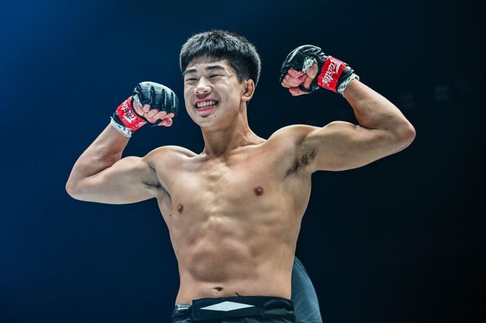 Jagoan MMA ONE Championship, Adrian Lee, menerima tantangan juara kelas welter submission grappling, Tye Ruotolo.