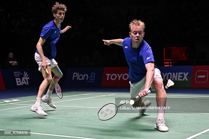 Pasangan ganda putra Denmark,  William Kryger Boe/Christian Faust Kjaer, pada babak final Thailand Open 2025 di Nimibutr Stadium, Bangkok, Thailand, Minggu (18/5/2025).