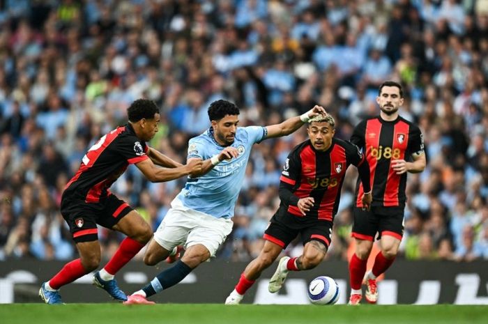 Aksi Omar Marmoush saat Man City mengalahkan Bournemouth pada lanjutan Liga Inggris 2024-2025.