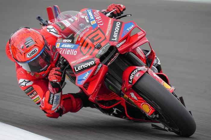 Pembalap Ducati Lenovo, Marc Marquez, mengakui kekalahan perdananya di sprint race MotoGP Inggris 2025.