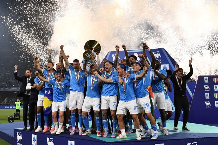 Napoli merayakan keberhasilan meraih scudetto 2024-2025 pada Jumat (23/5/2025).