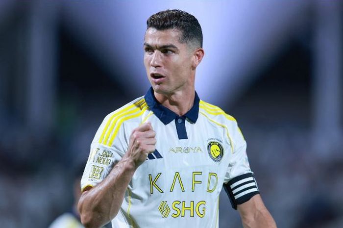 Cristiano Ronaldo mencetak gol ke gawang Al Fateh, Selasa (27/5/2025) dini hari WIB.
