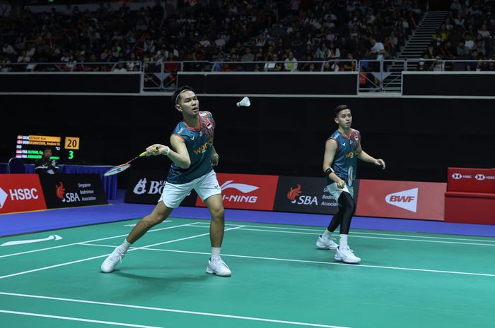 Ganda putra Indonesia, Fajar Alfian/Muhammad Rian Ardianto, memastikan Indonesia tanpa wakil di babak semifinal Singapore Open 2025 usai keok dari unggulan Denmark.