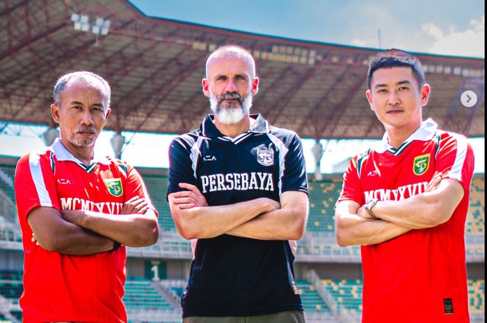 Jajaran pelatih anyar Persebaya Surabaya, Uston Nawawi asisten pelatih (kiri), Eduoardo Perez Moran pelatih kepala (tengah), dan Shin Sang-gyu asisten pelatih (kanan).