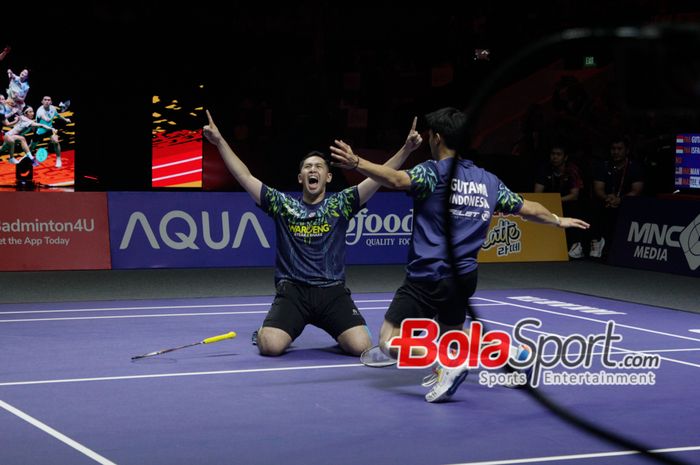 Aksi ganda putra Indonesia, Sabar Karyaman Gutama/Moh Reza Pahlevi Isfahani saat berlaga di Indonesia Open 2025, Istora Senayan, Jakarta, Sabtu(7/6/2025). 